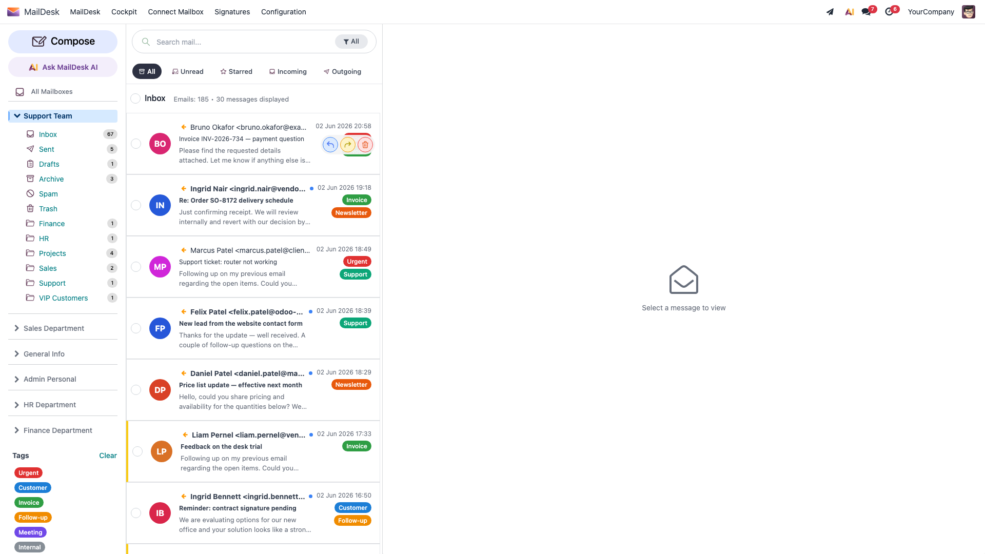 The MailDesk app open in Odoo, showing the folder sidebar, message list, and message detail